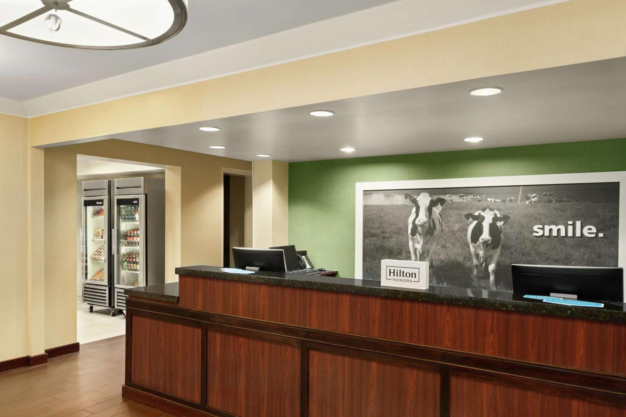 Hampton Inn Portland Airport Luaran gambar
